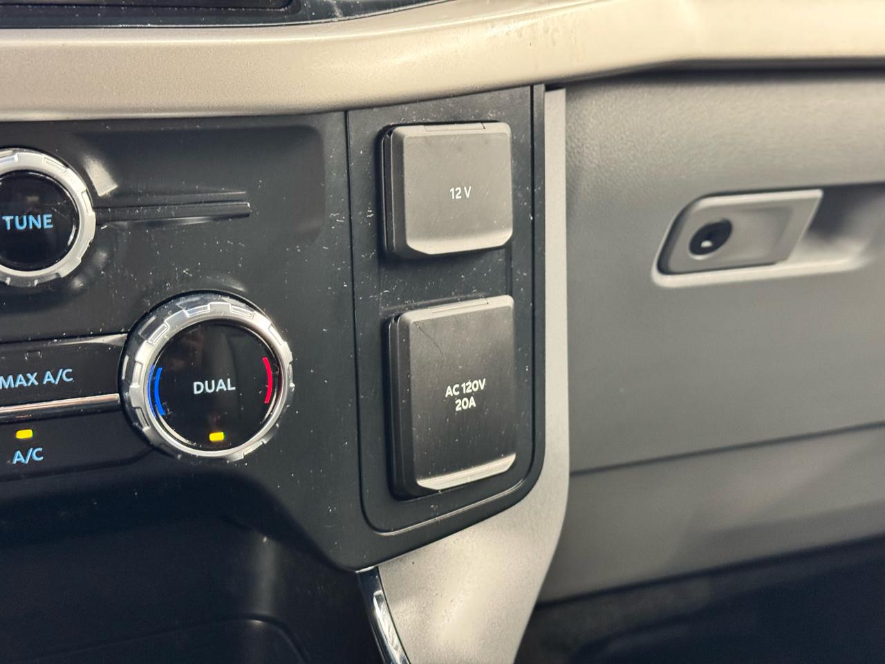 Ford F-150 Lightning LARIAT 4WD SuperCrew 5.5' Box 2022