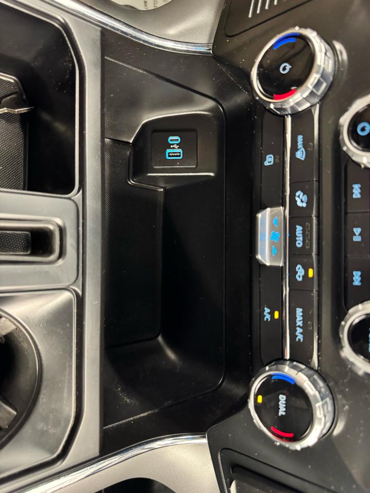 Ford F-150 Lightning LARIAT 4WD SuperCrew 5.5' Box 2022