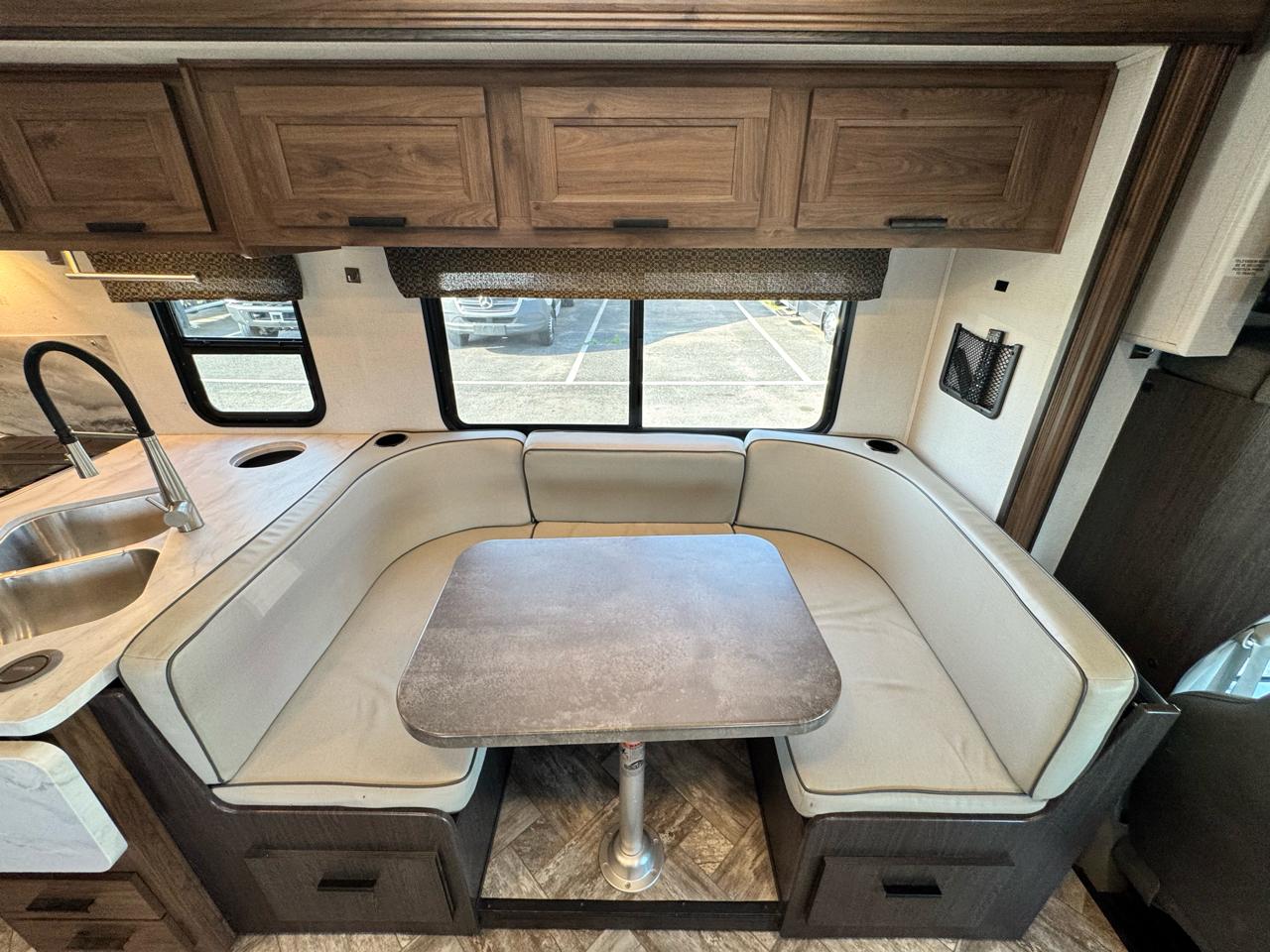 Forest River Sunseeker  2021