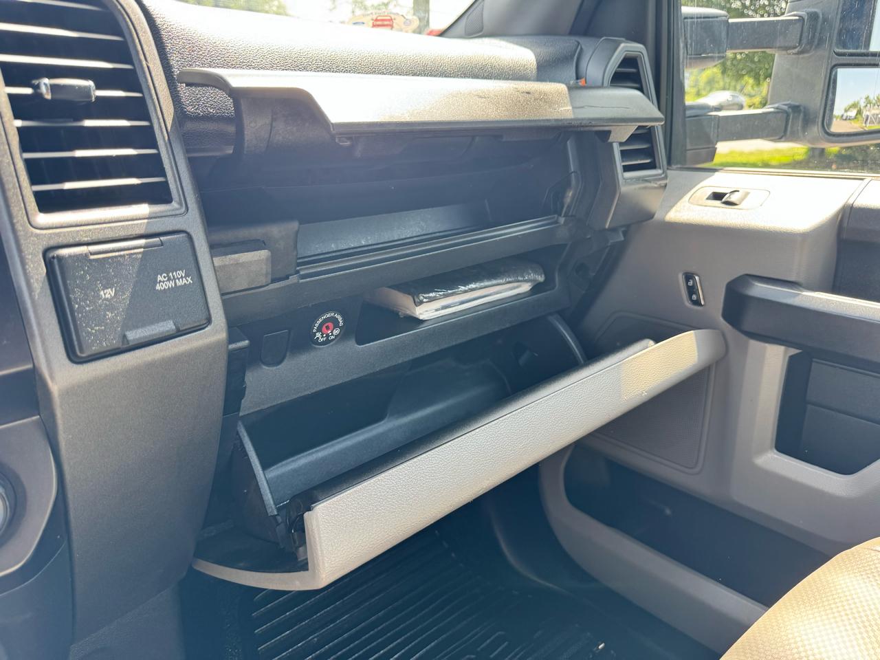 Ford Super Duty F-350 DRW XLT 4WD Reg Cab 145" WB 60" CA 2020