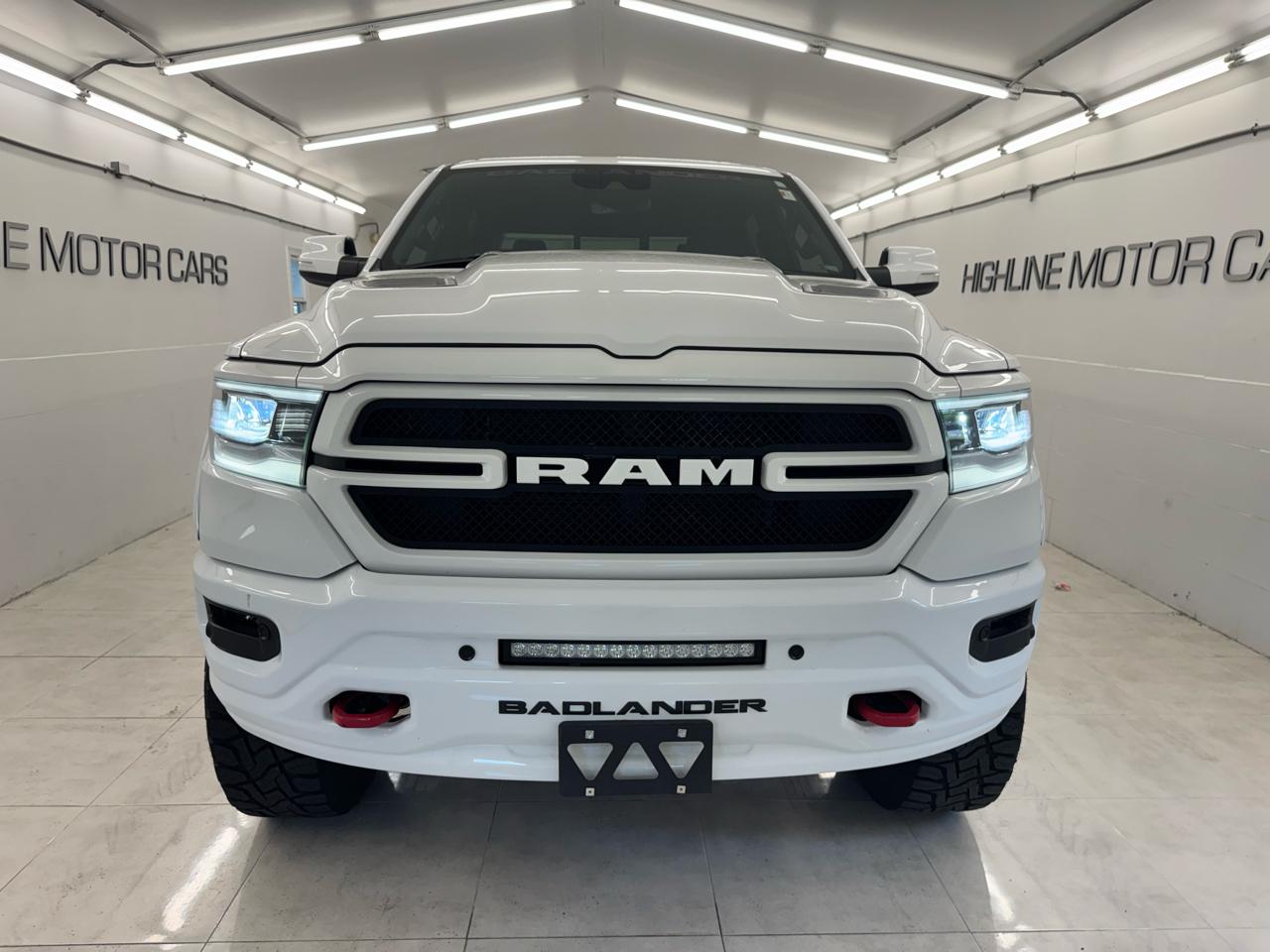 RAM 1500 Laramie 4x4 Crew Cab 5'7" Box 2022