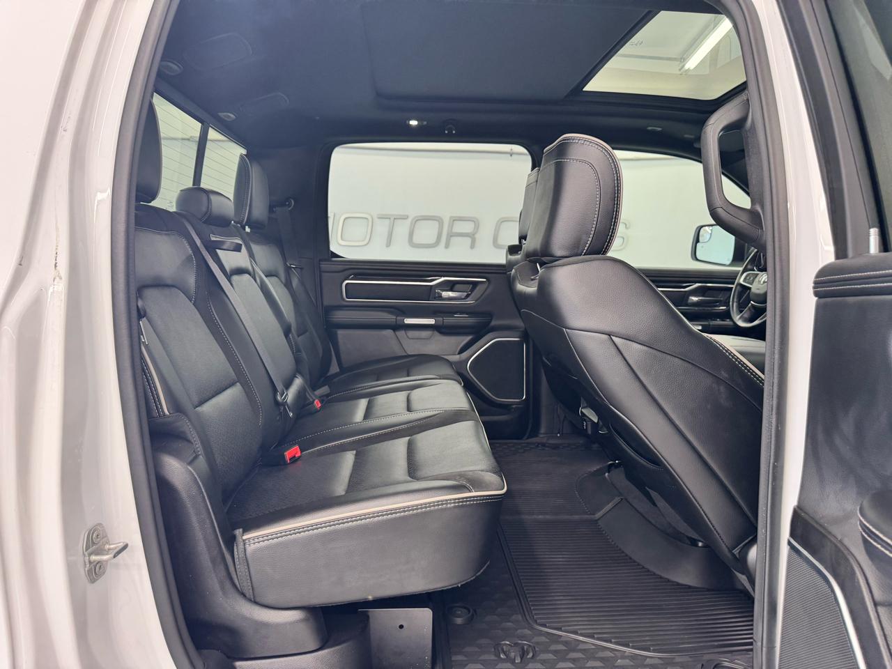 RAM 1500 Laramie 4x4 Crew Cab 5'7" Box 2022