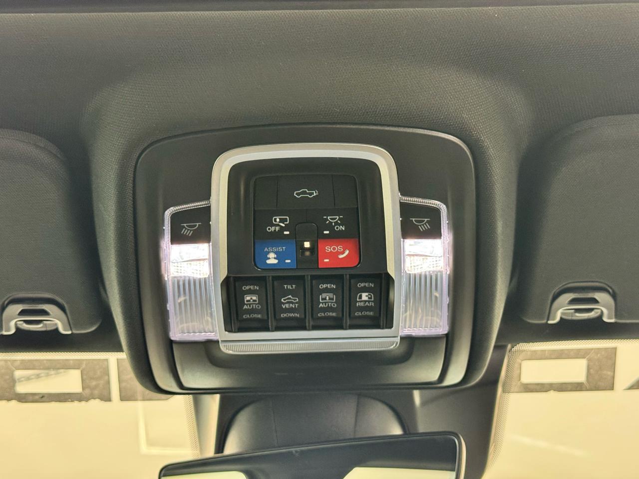 RAM 1500 Laramie 4x4 Crew Cab 5'7" Box 2022