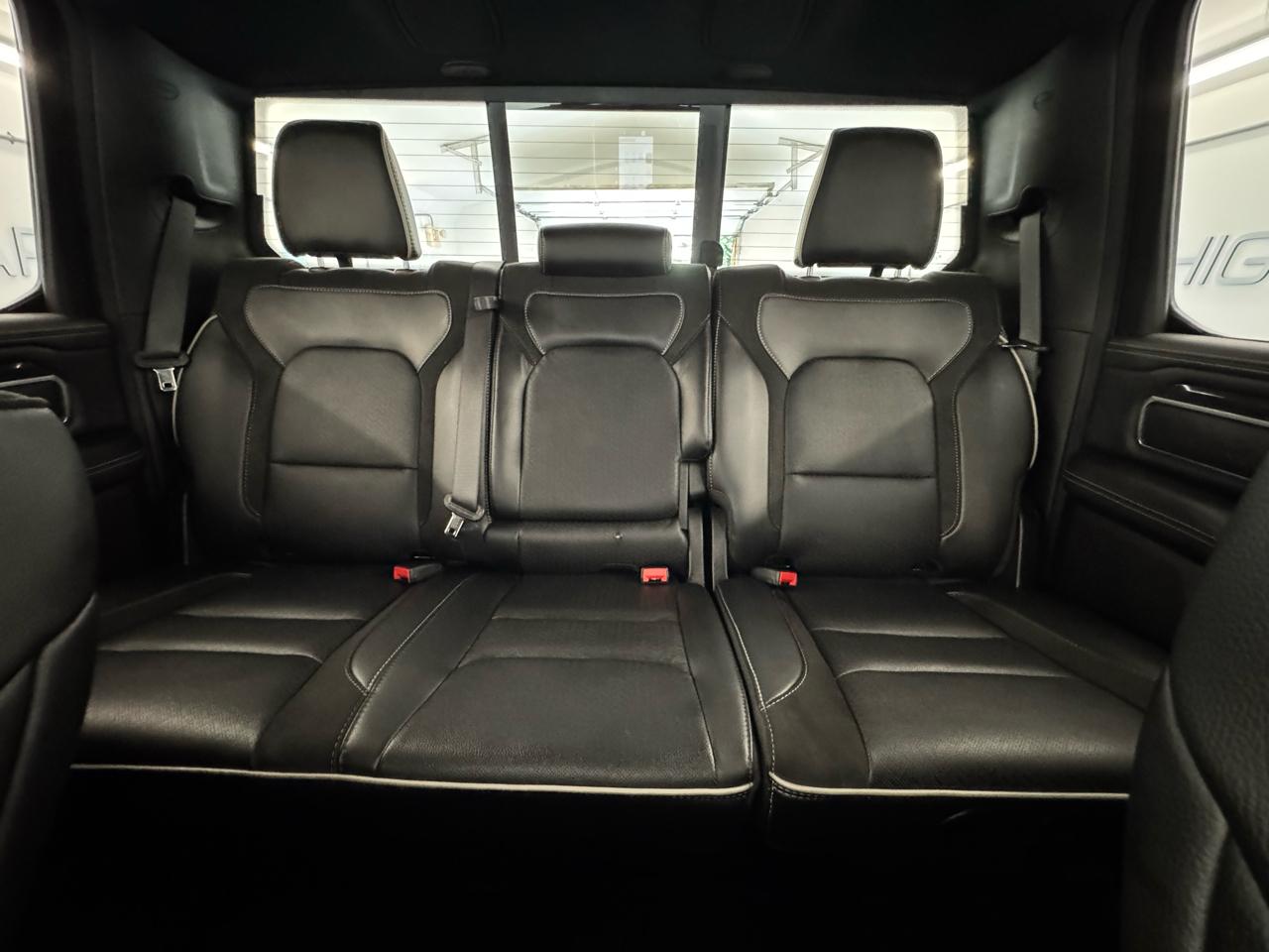 RAM 1500 Laramie 4x4 Crew Cab 5'7" Box 2022