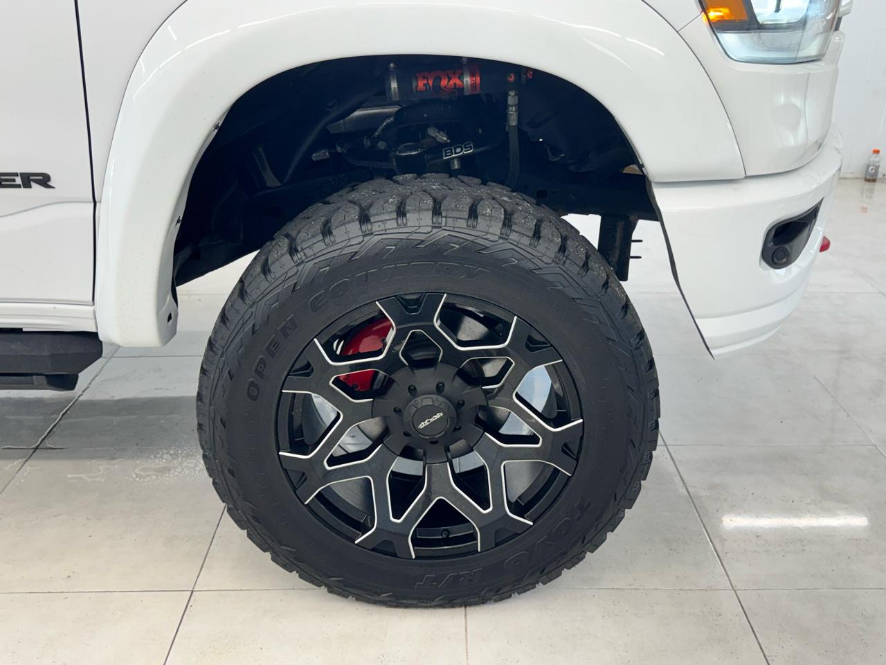 RAM 1500 Laramie 4x4 Crew Cab 5'7" Box 2022