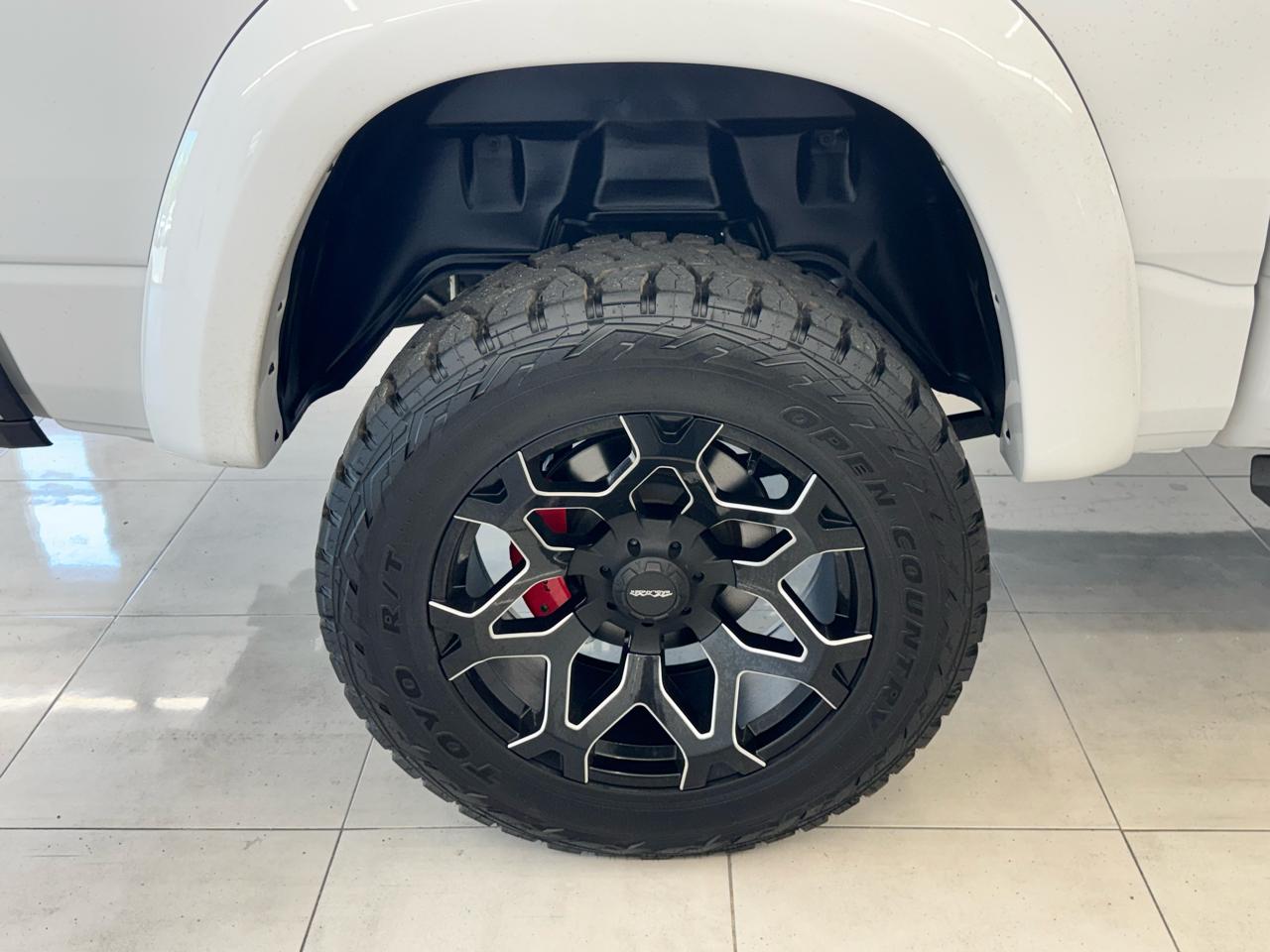 RAM 1500 Laramie 4x4 Crew Cab 5'7" Box 2022