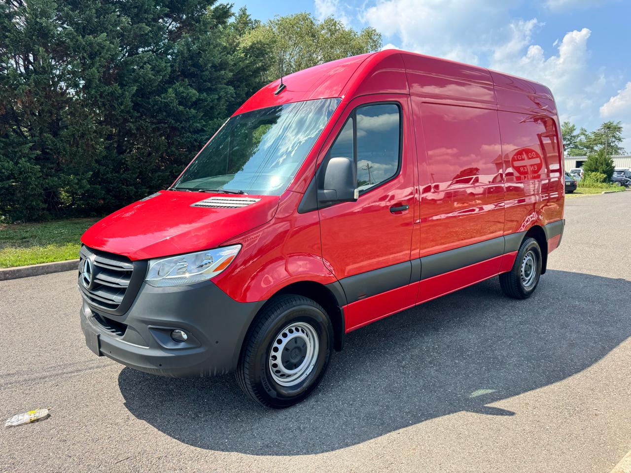 Mercedes-Benz Sprinter Cargo Van 2500 Standard Roof I4 Diesel HO 144" RWD 2024