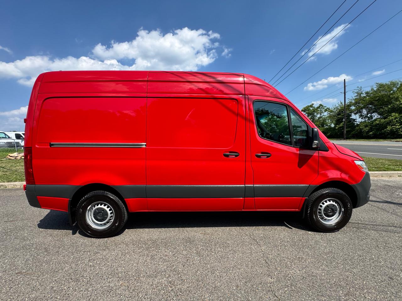 Mercedes-Benz Sprinter Cargo Van 2500 Standard Roof I4 Diesel HO 144" RWD 2024