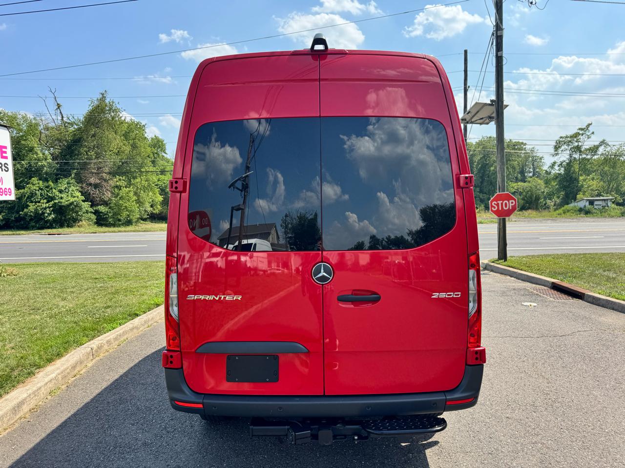 Mercedes-Benz Sprinter Cargo Van 2500 Standard Roof I4 Diesel HO 144" RWD 2024