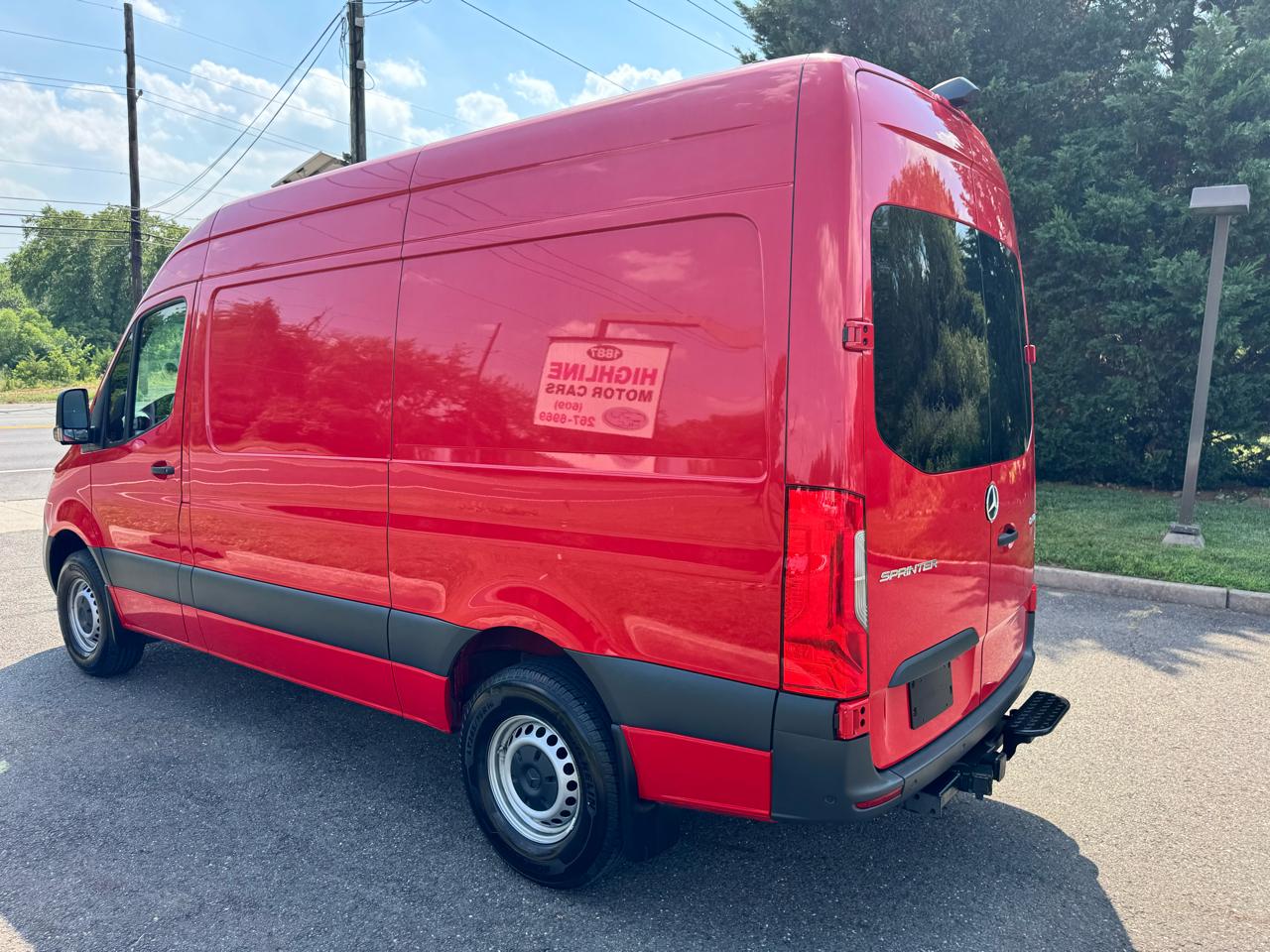 Mercedes-Benz Sprinter Cargo Van 2500 Standard Roof I4 Diesel HO 144" RWD 2024