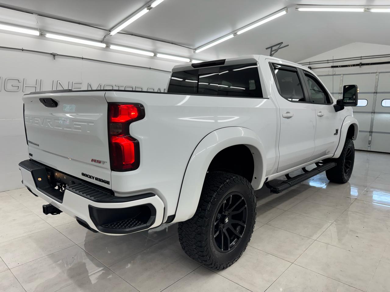 Chevrolet Silverado 1500 4WD Crew Cab 147" RST 2020