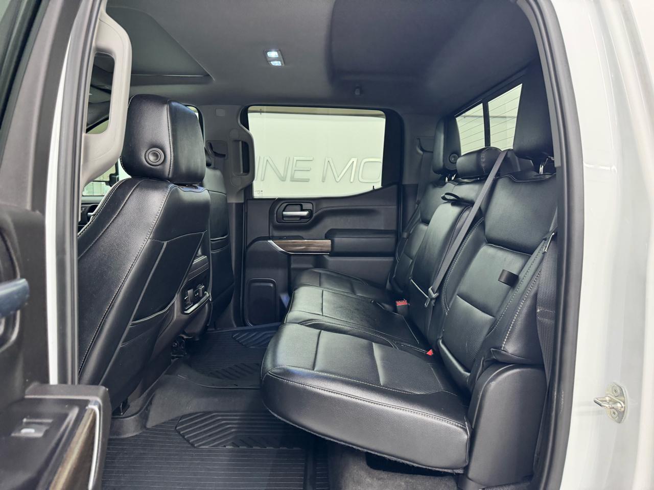 Chevrolet Silverado 1500 4WD Crew Cab 147" RST 2020