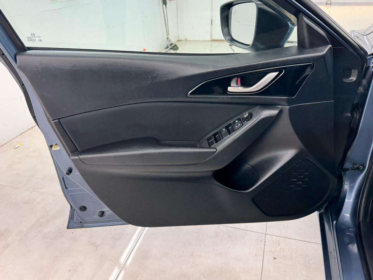Mazda MAZDA3 5dr HB Auto i Touring 2016