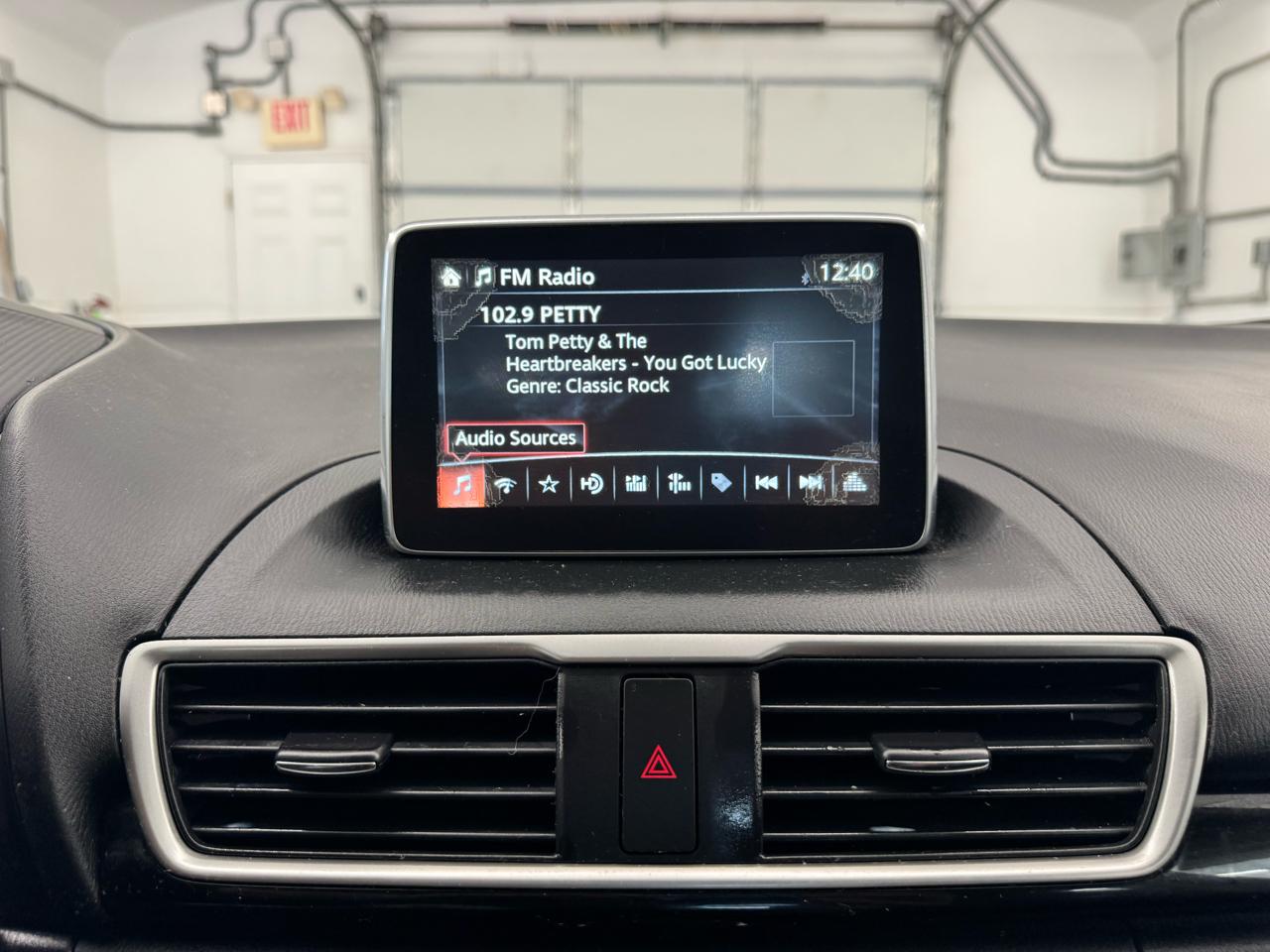 Mazda MAZDA3 5dr HB Auto i Touring 2016