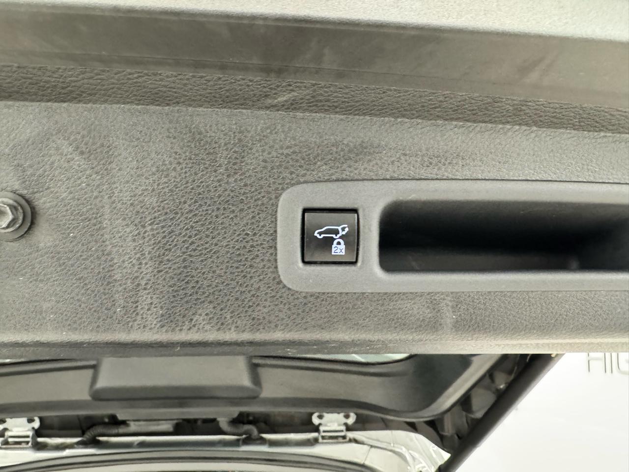 Toyota Sienna XSE 25th Anniversary AWD 7-Passenger (Natl) 2023