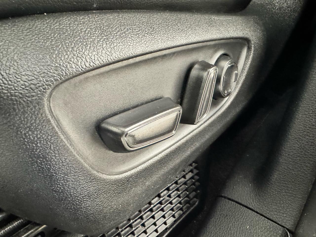 Toyota Sienna XSE 25th Anniversary AWD 7-Passenger (Natl) 2023