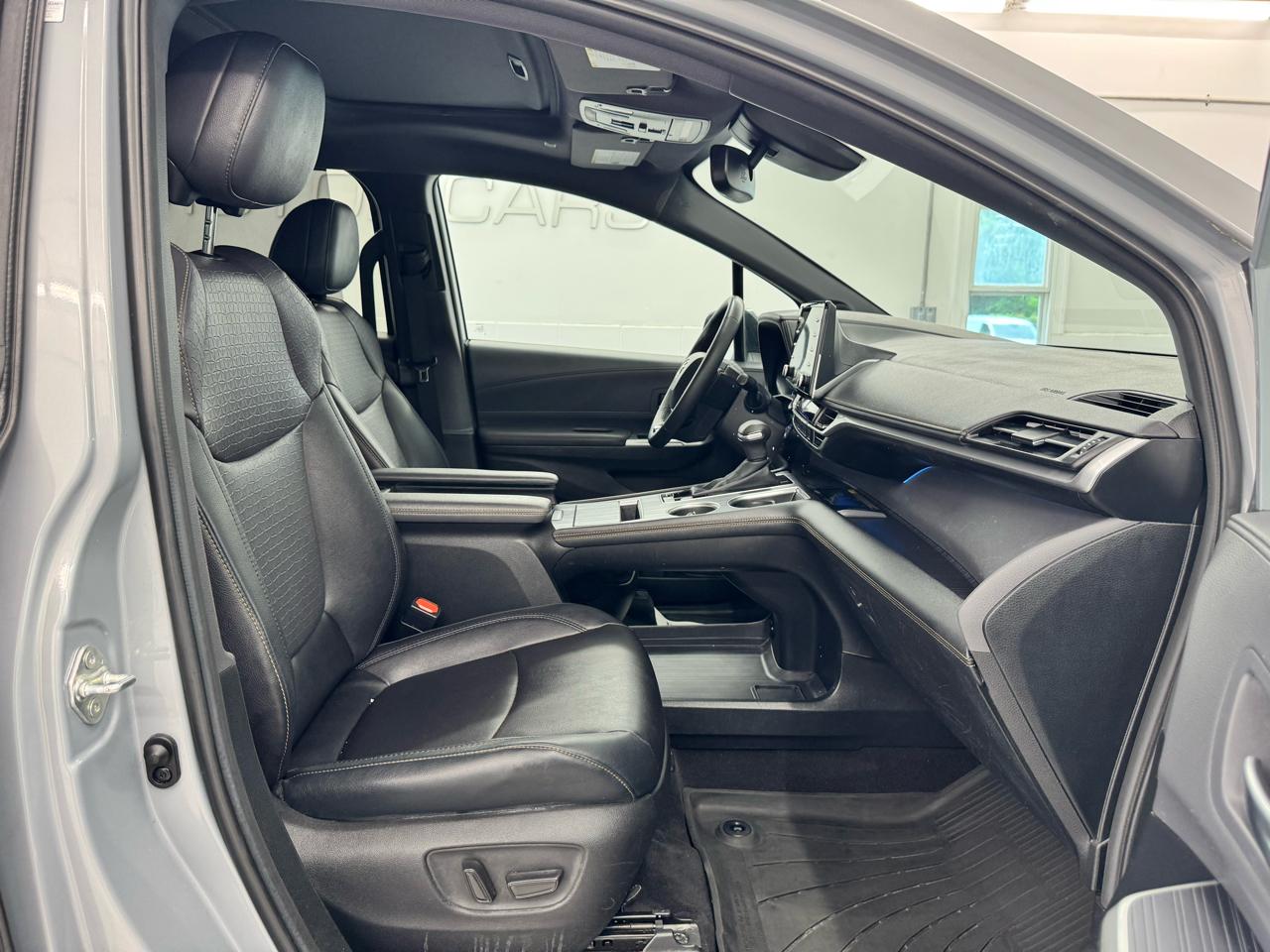 Toyota Sienna XSE 25th Anniversary AWD 7-Passenger (Natl) 2023