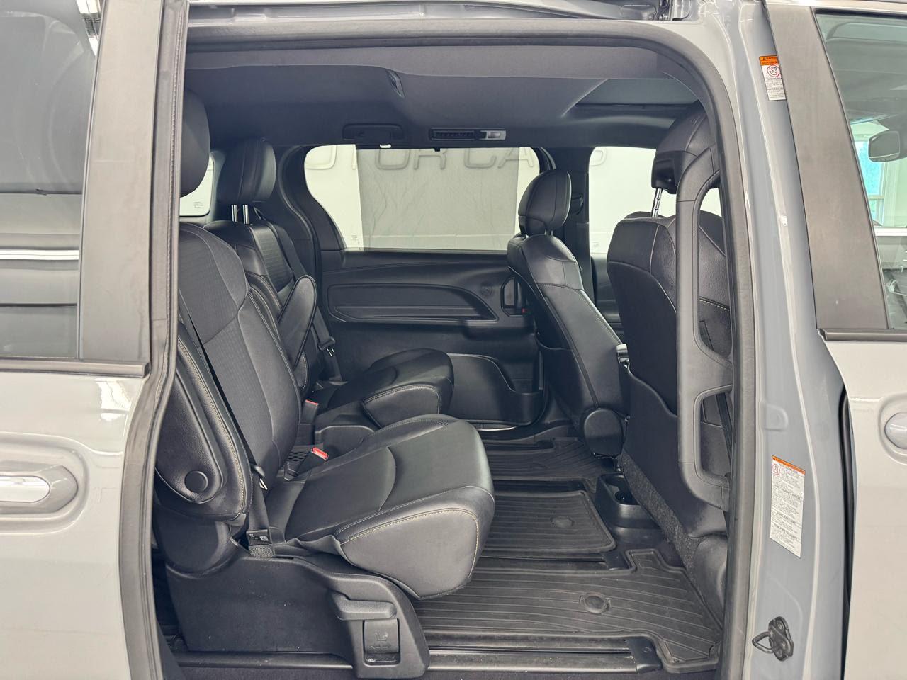Toyota Sienna XSE 25th Anniversary AWD 7-Passenger (Natl) 2023