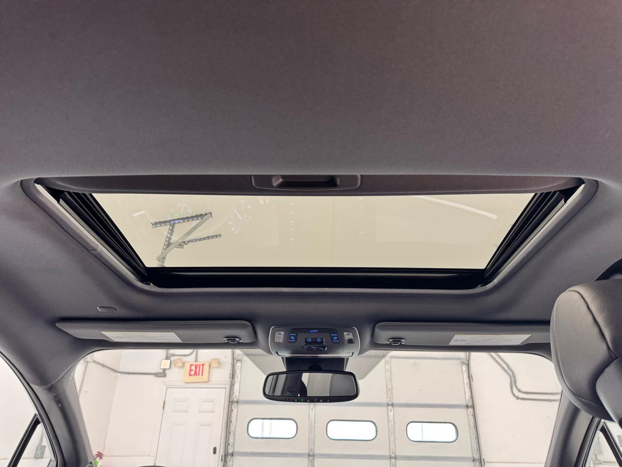 Toyota Sienna XSE 25th Anniversary AWD 7-Passenger (Natl) 2023