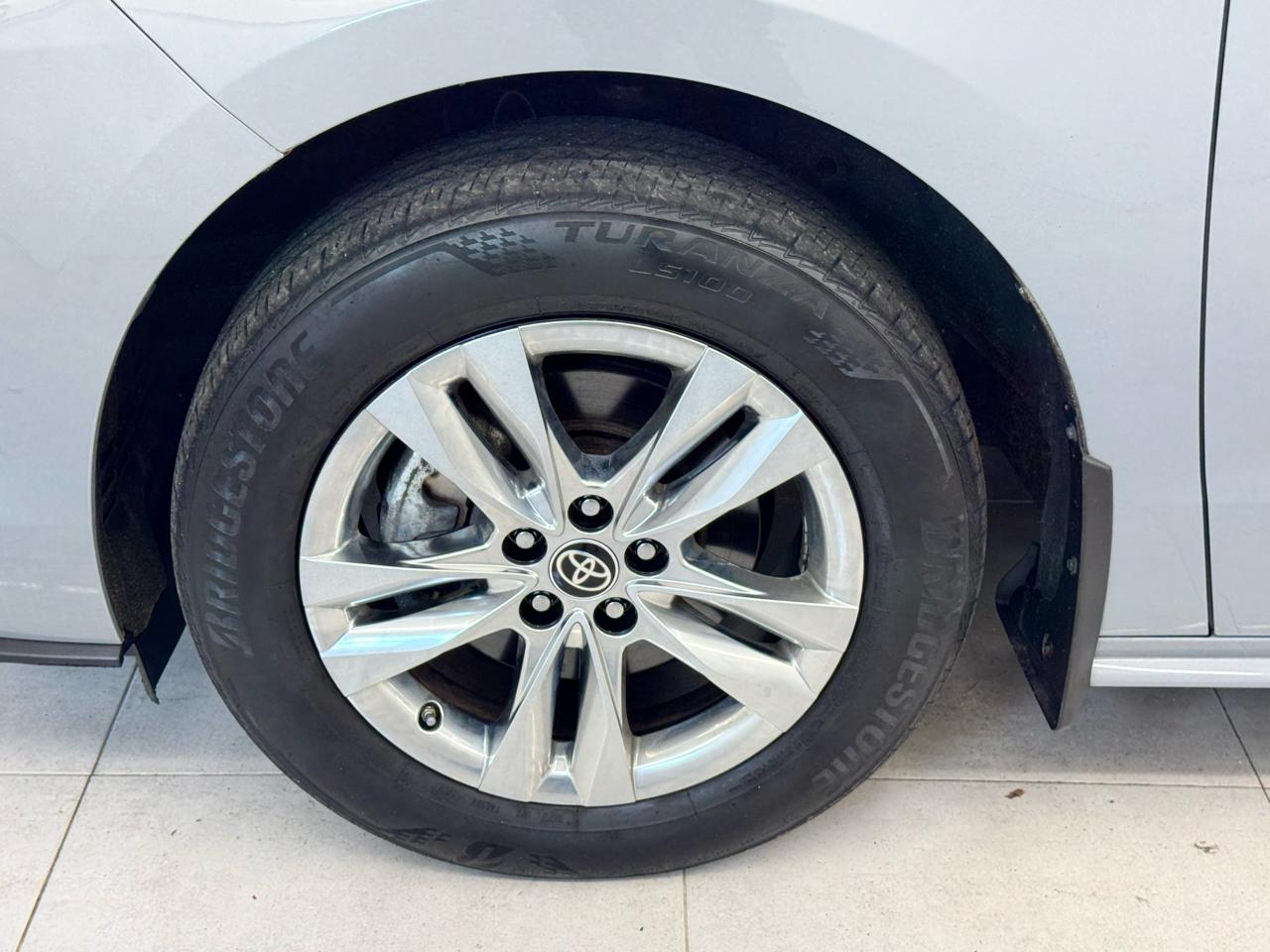 Toyota Sienna XSE 25th Anniversary AWD 7-Passenger (Natl) 2023