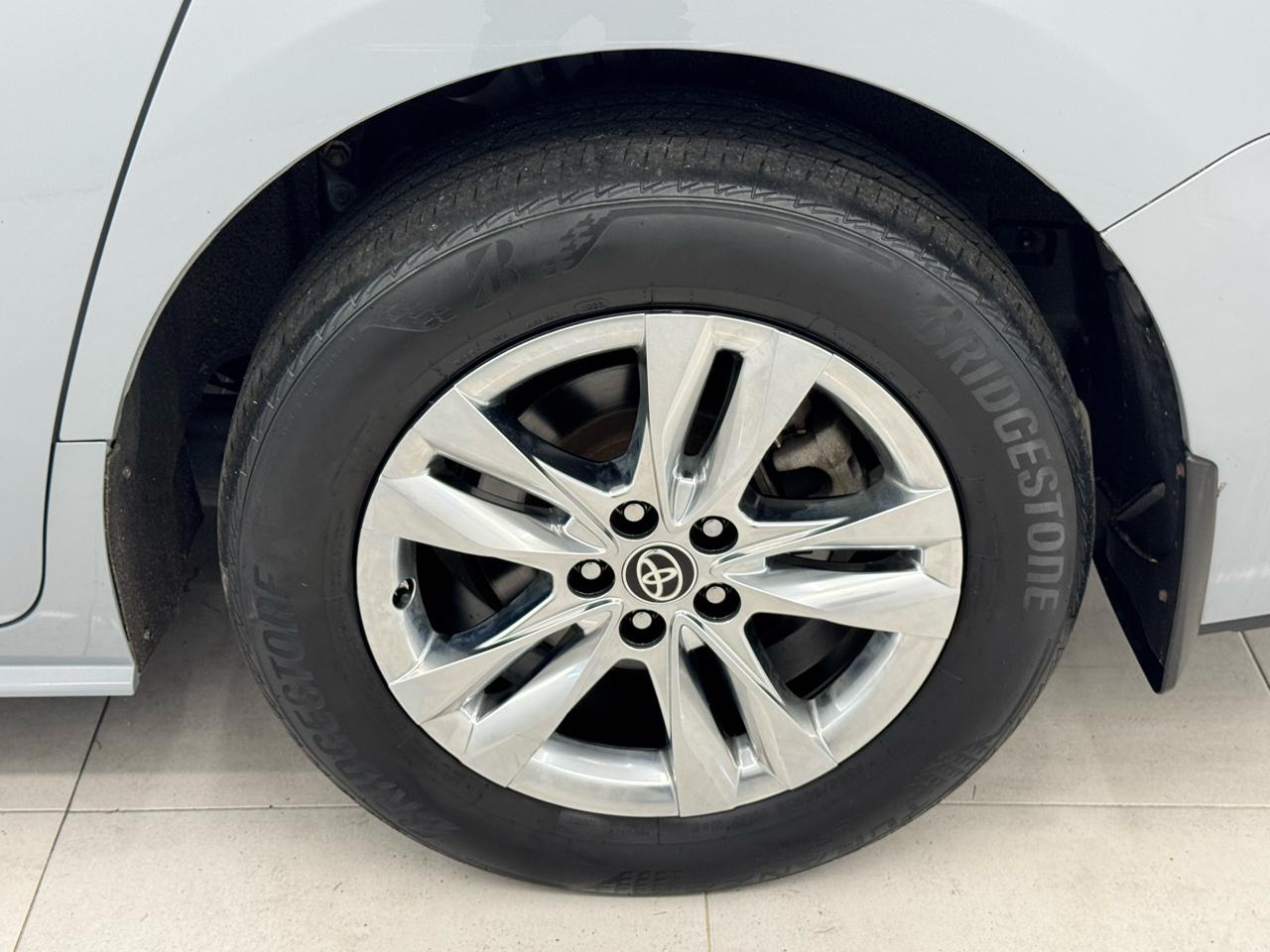 Toyota Sienna XSE 25th Anniversary AWD 7-Passenger (Natl) 2023