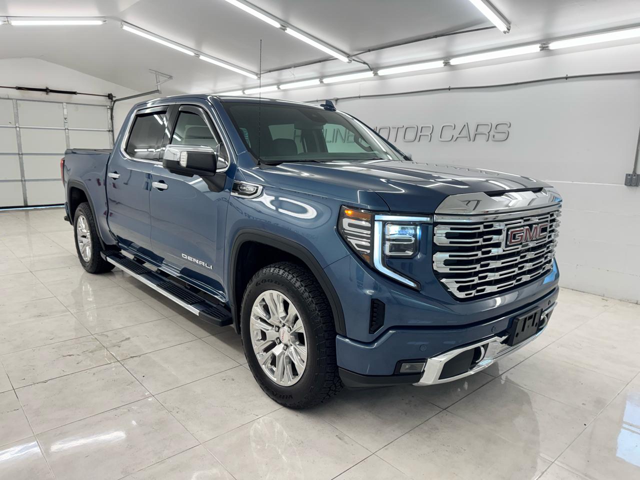 GMC Sierra 1500 4WD Crew Cab 147" Denali 2025
