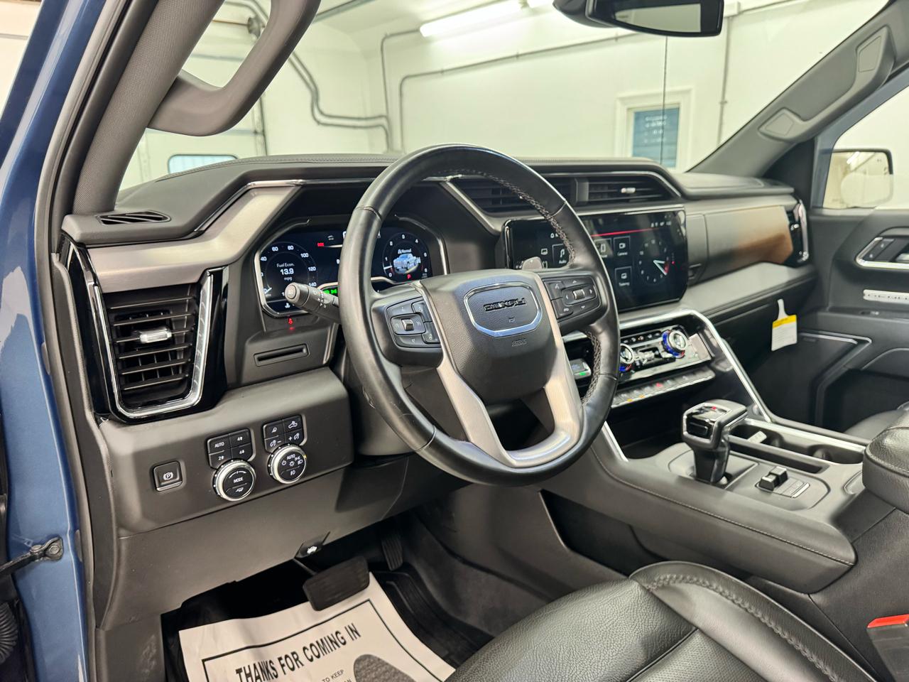 GMC Sierra 1500 4WD Crew Cab 147" Denali 2025