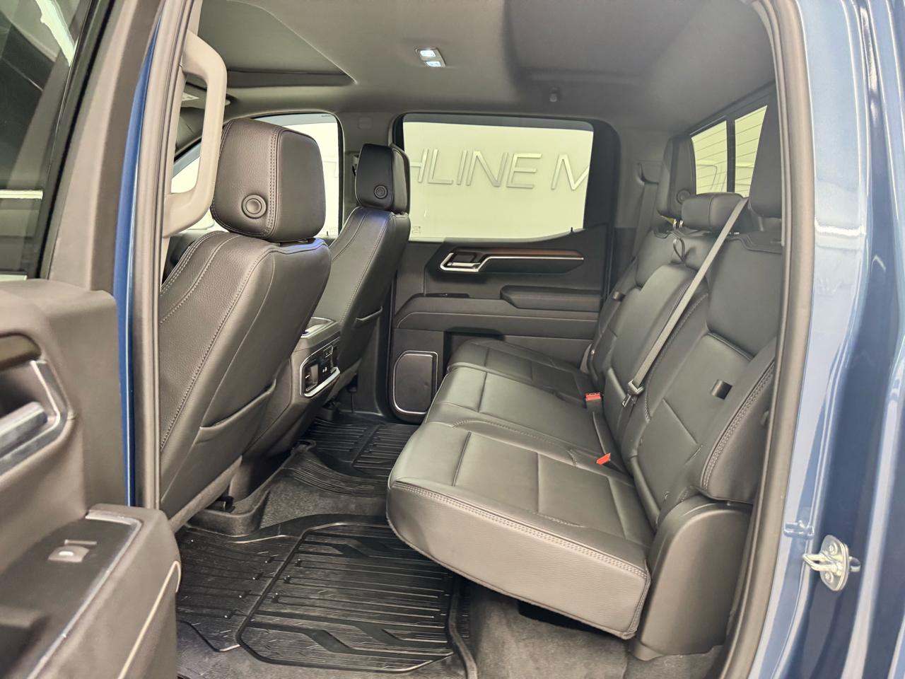 GMC Sierra 1500 4WD Crew Cab 147" Denali 2025