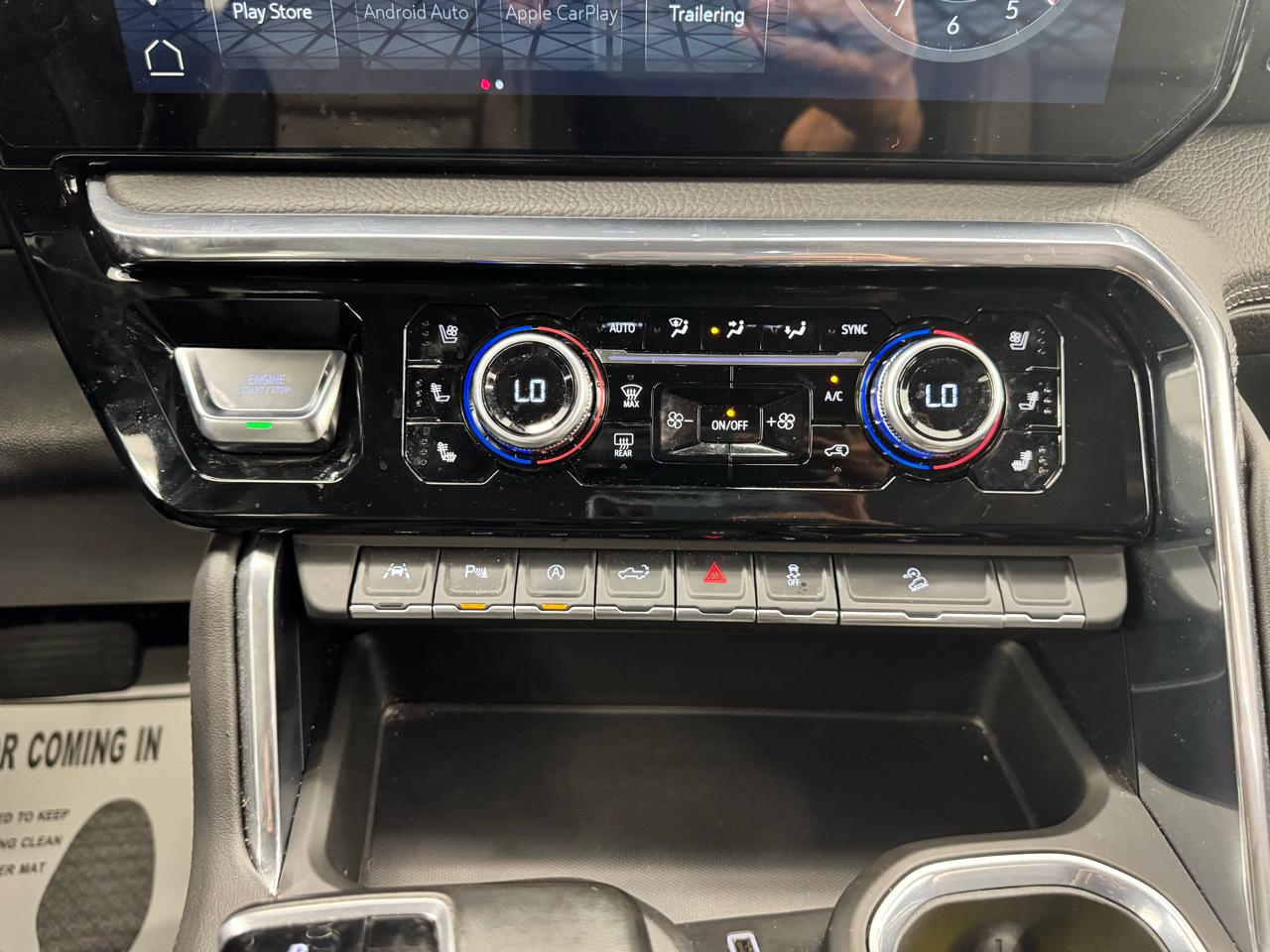GMC Sierra 1500 4WD Crew Cab 147" Denali 2025