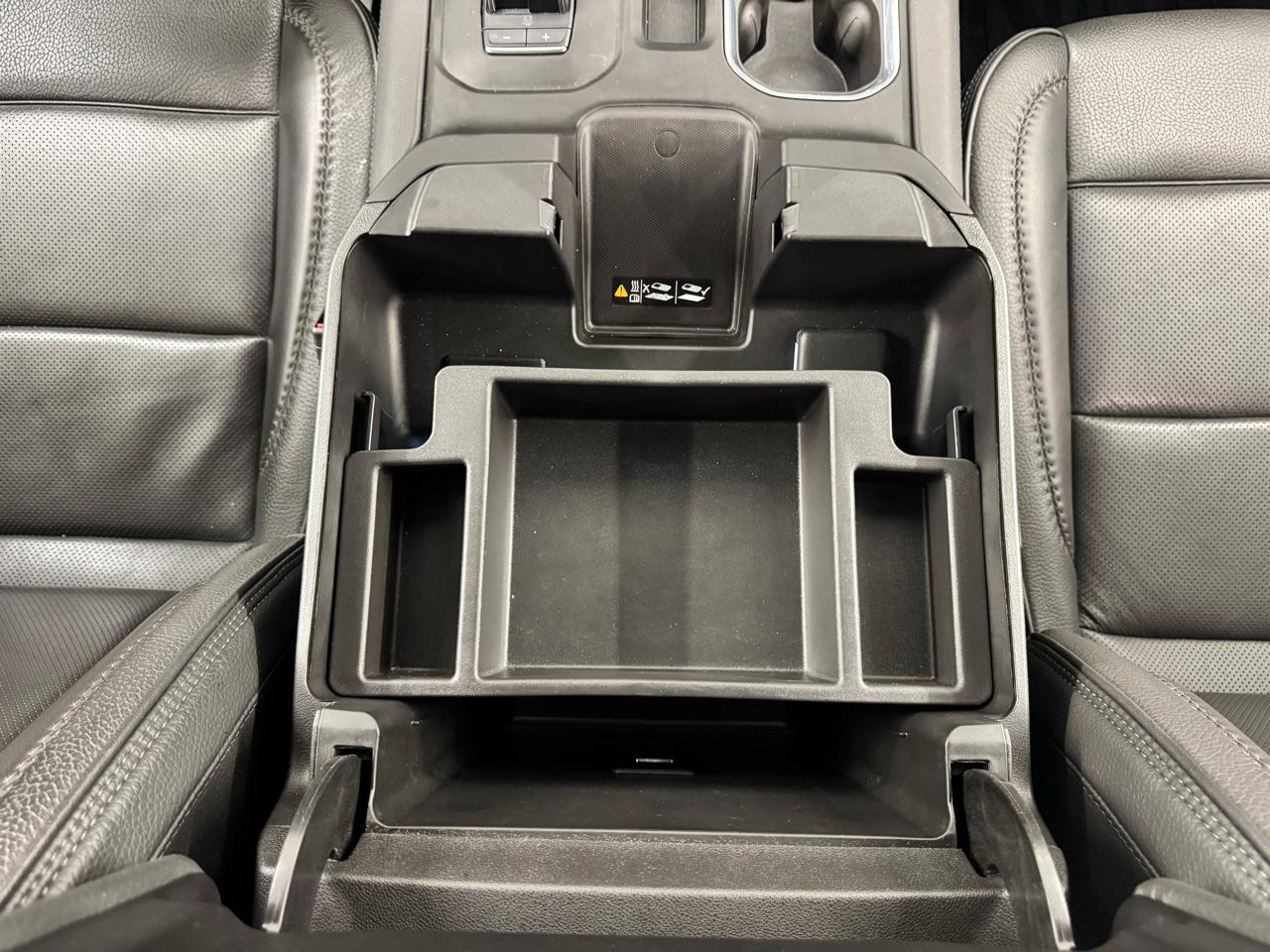 GMC Sierra 1500 4WD Crew Cab 147" Denali 2025