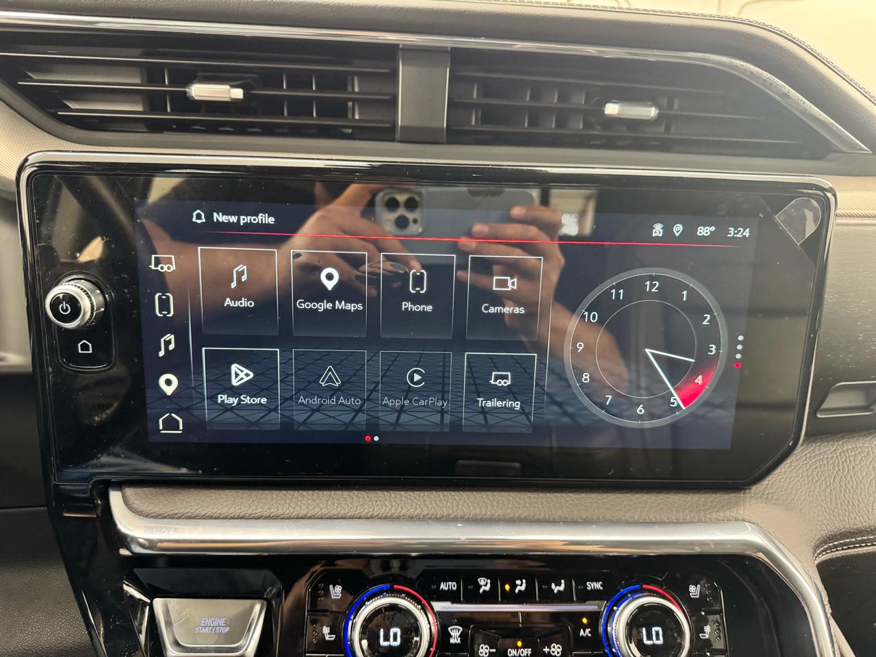 GMC Sierra 1500 4WD Crew Cab 147" Denali 2025