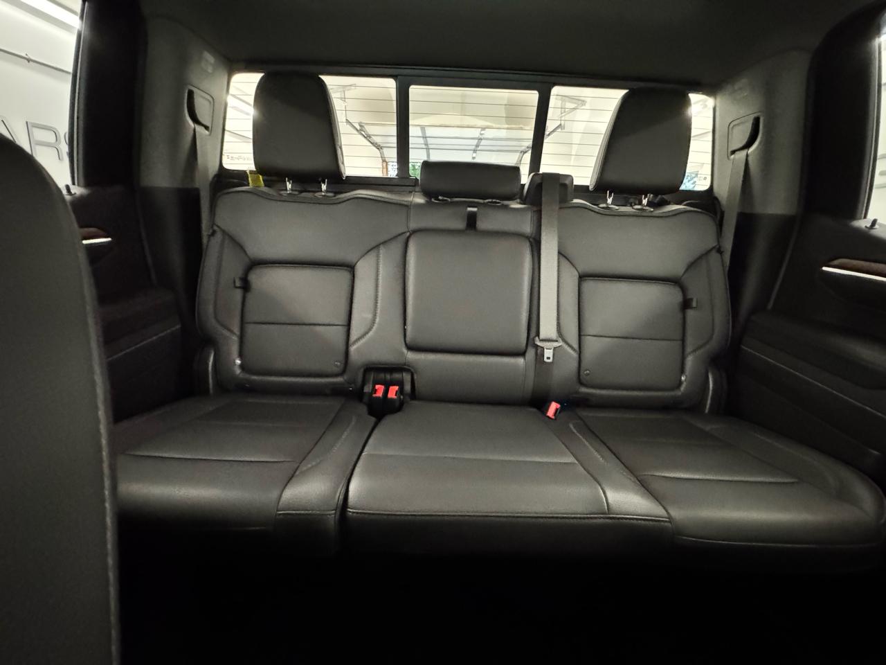 GMC Sierra 1500 4WD Crew Cab 147" Denali 2025