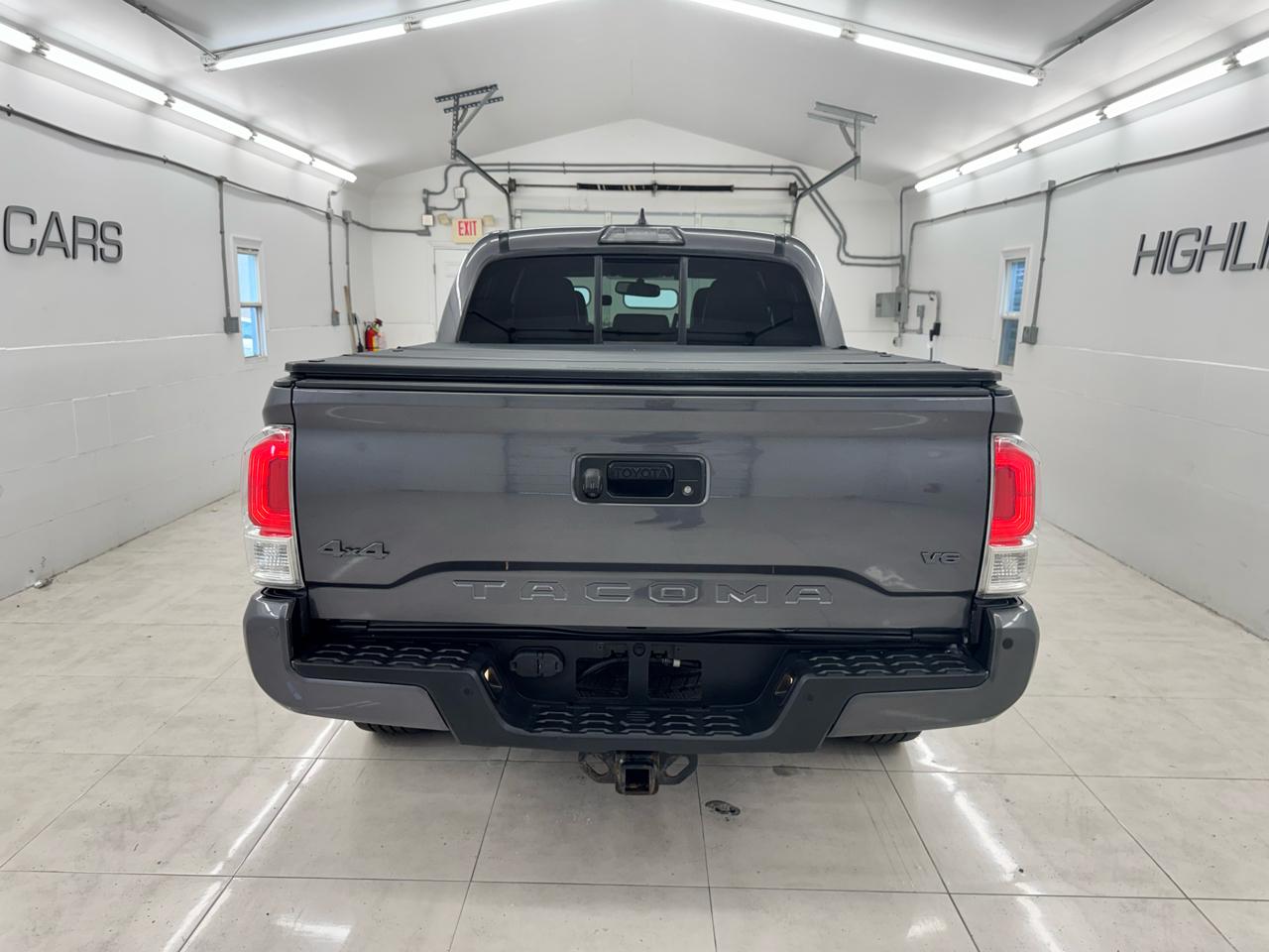Toyota Tacoma 4WD Double Cab V6 AT Limited (Natl) 2016