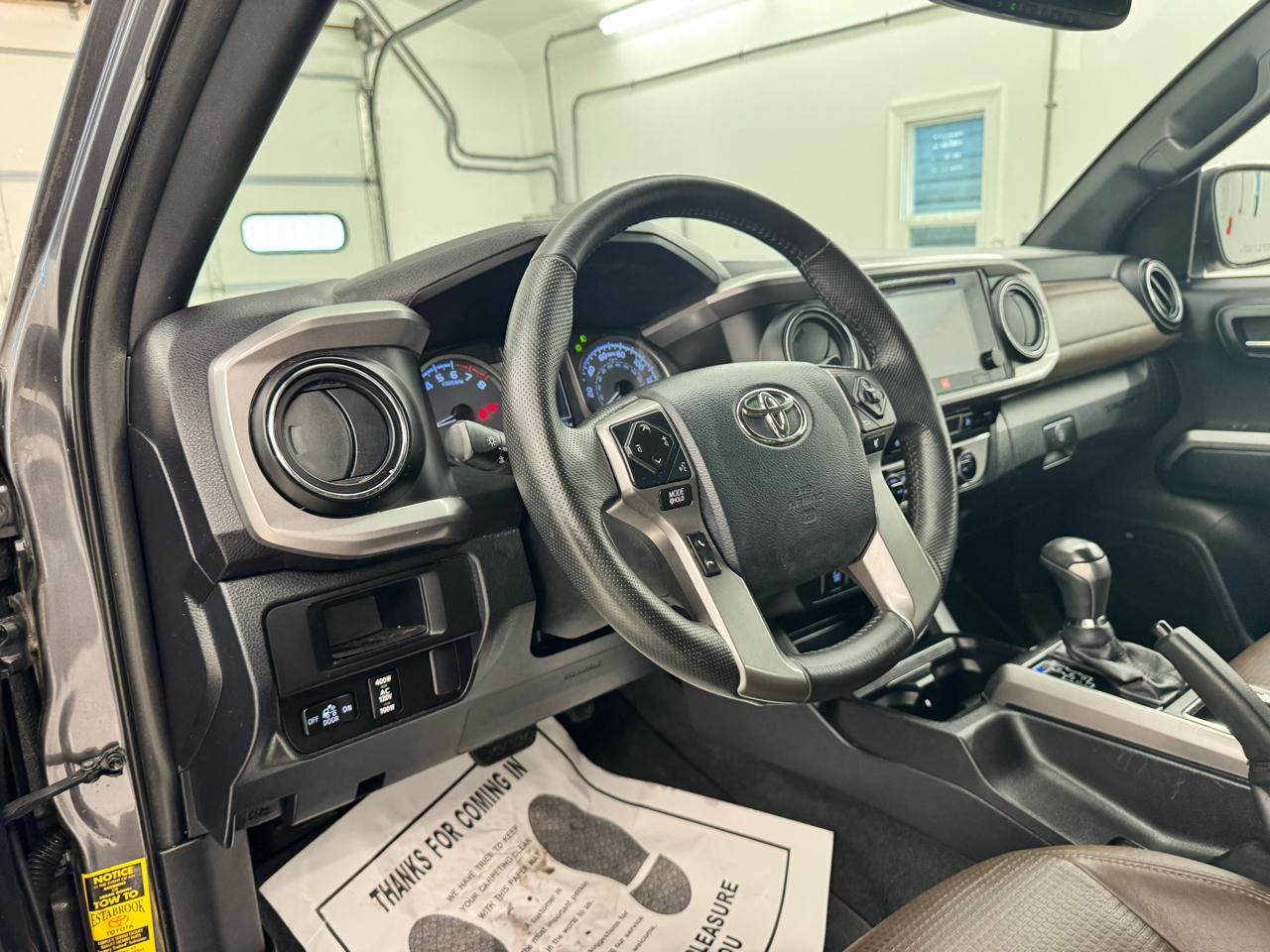 Toyota Tacoma 4WD Double Cab V6 AT Limited (Natl) 2016