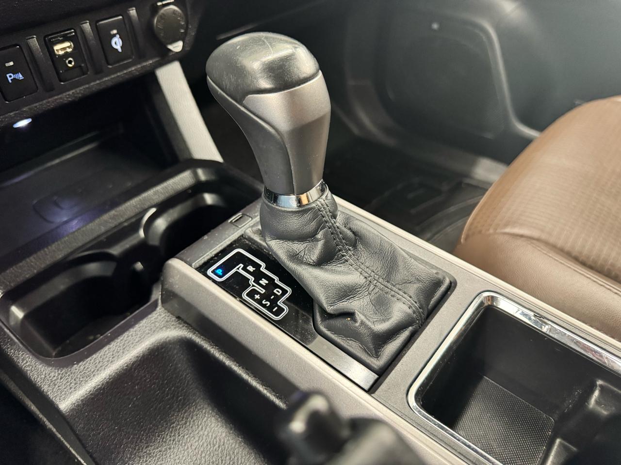 Toyota Tacoma 4WD Double Cab V6 AT Limited (Natl) 2016