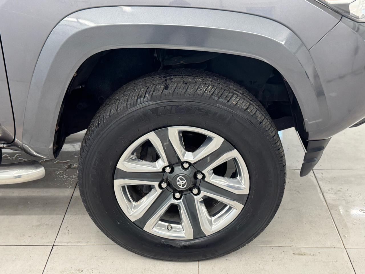 Toyota Tacoma 4WD Double Cab V6 AT Limited (Natl) 2016
