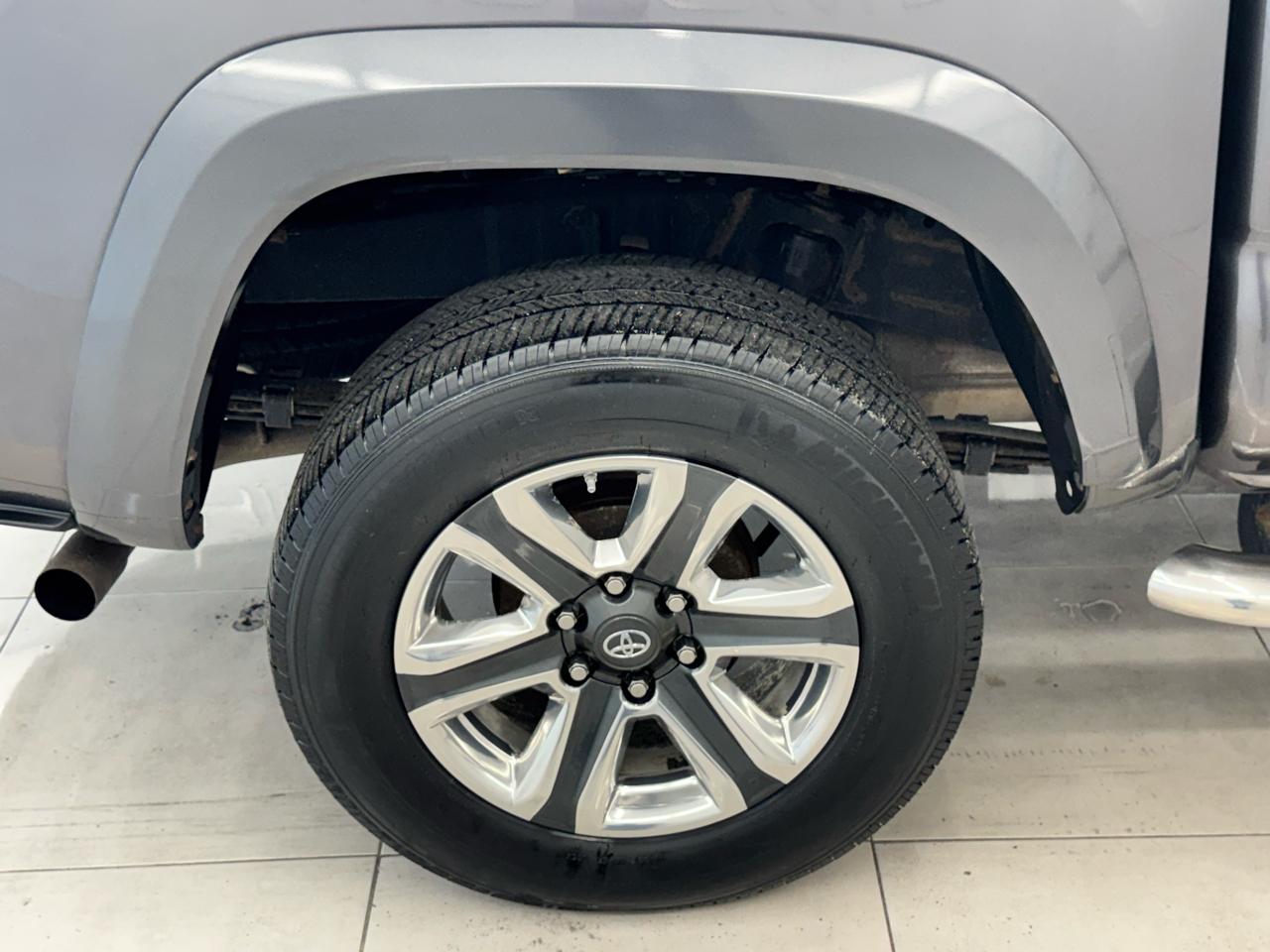 Toyota Tacoma 4WD Double Cab V6 AT Limited (Natl) 2016