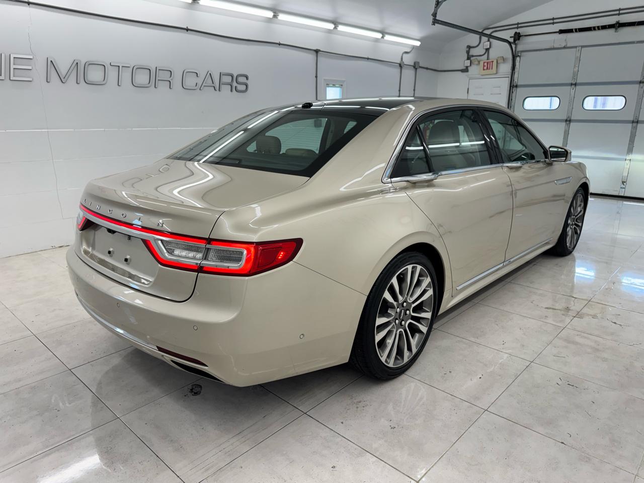 Lincoln Continental Reserve AWD 2017