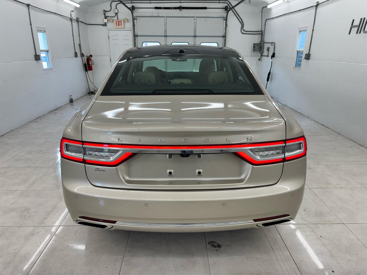 Lincoln Continental Reserve AWD 2017