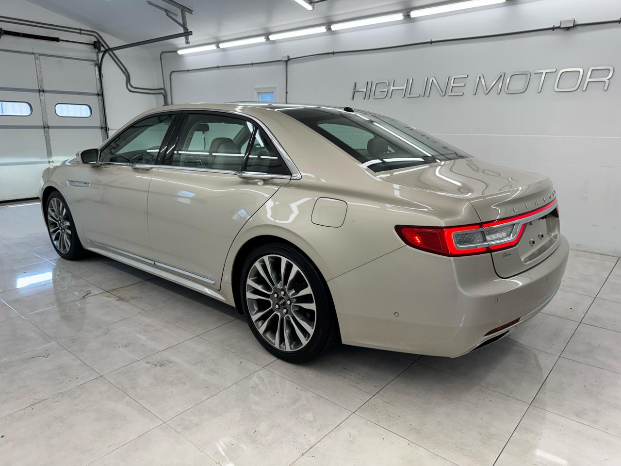 Lincoln Continental Reserve AWD 2017