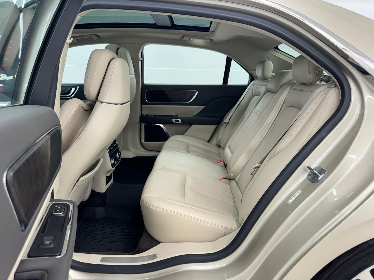 Lincoln Continental Reserve AWD 2017