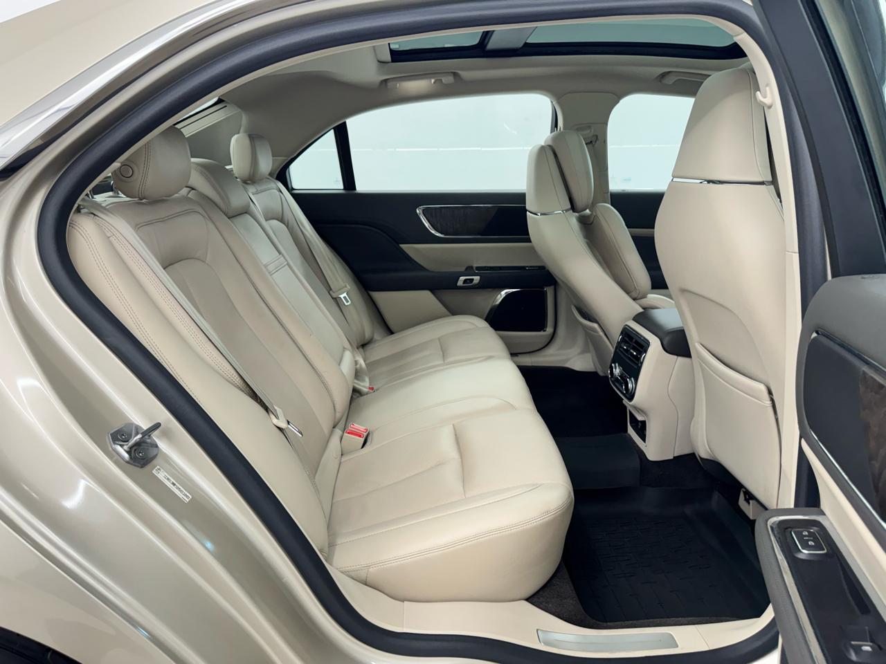 Lincoln Continental Reserve AWD 2017