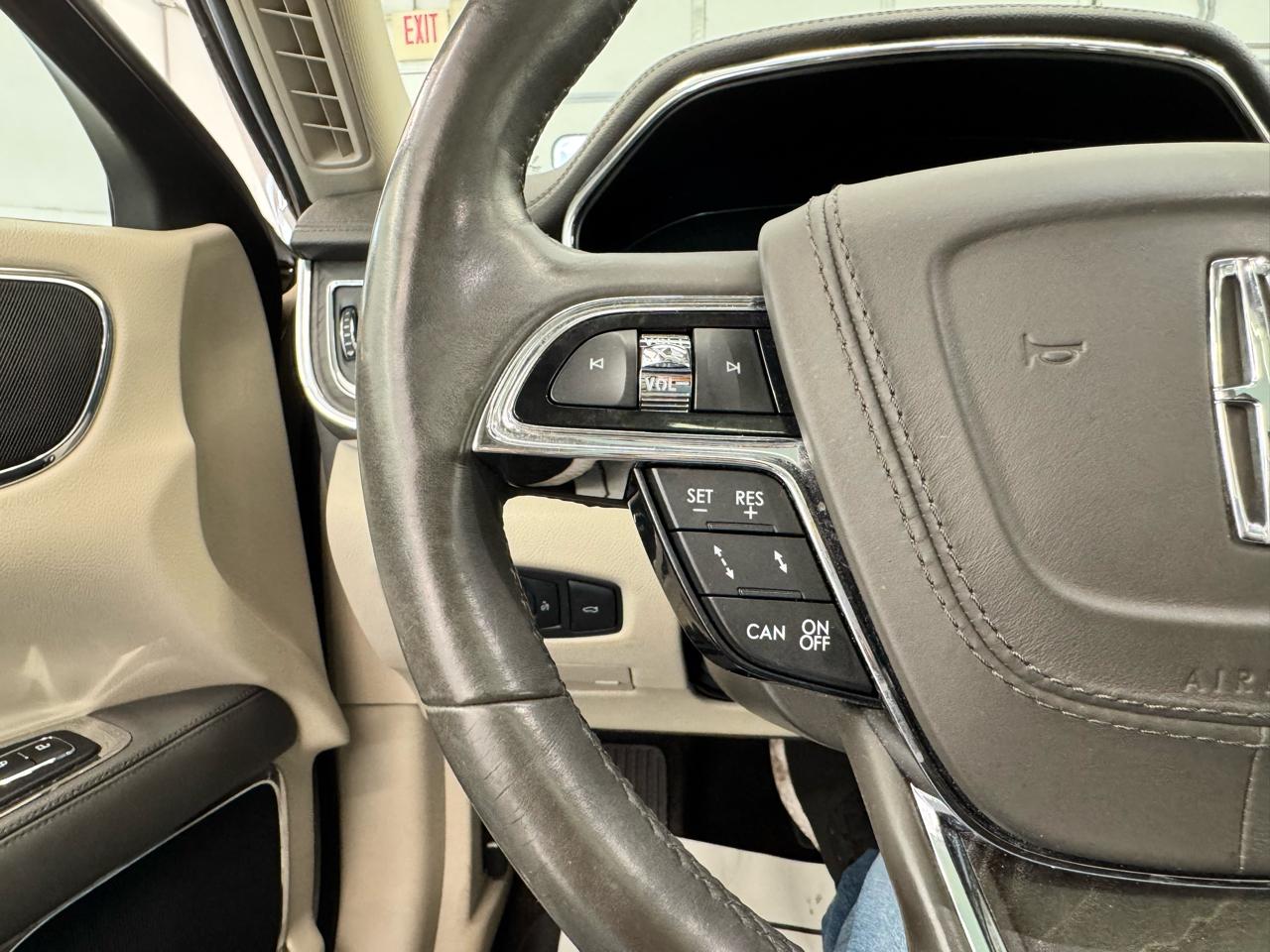 Lincoln Continental Reserve AWD 2017
