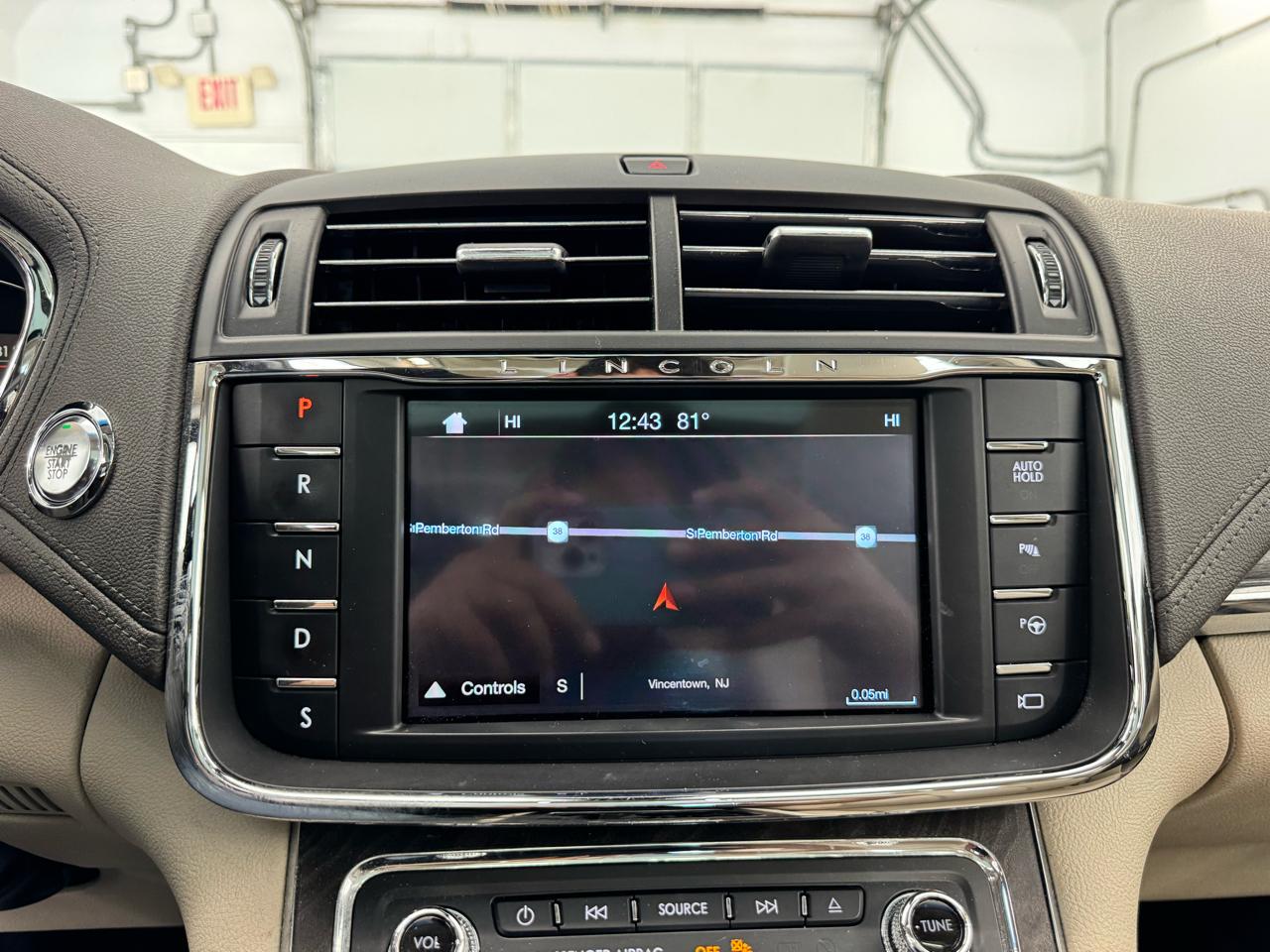 Lincoln Continental Reserve AWD 2017
