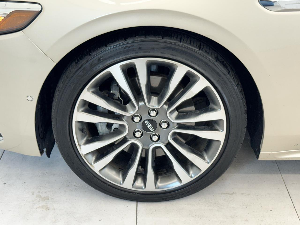 Lincoln Continental Reserve AWD 2017