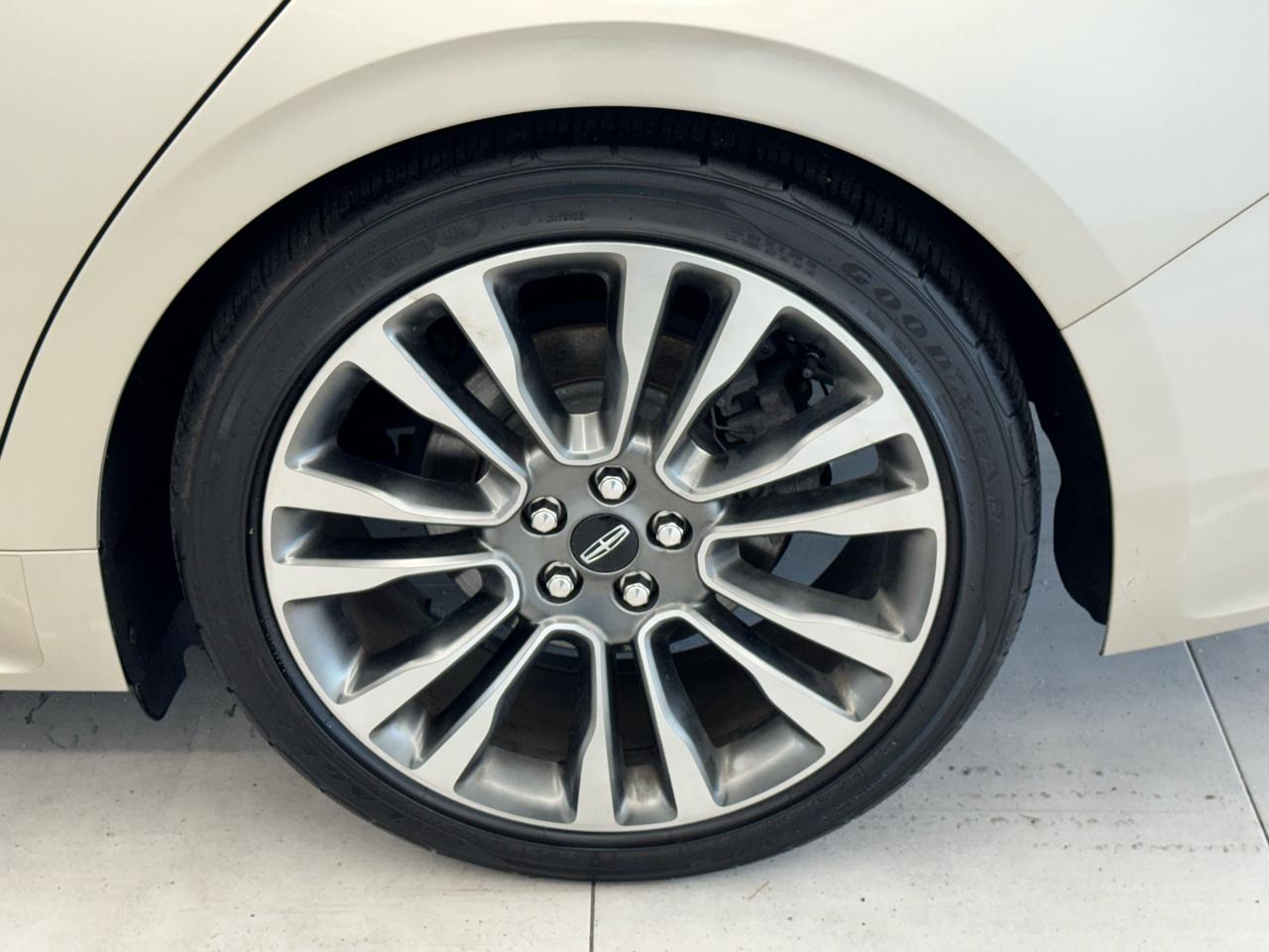 Lincoln Continental Reserve AWD 2017