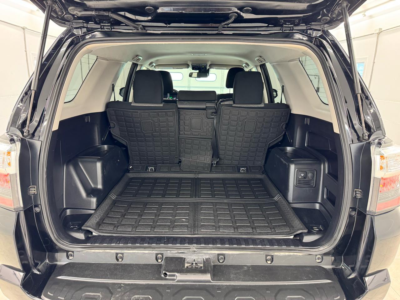 Toyota 4Runner TRD Off Road 4WD (Natl) 2022