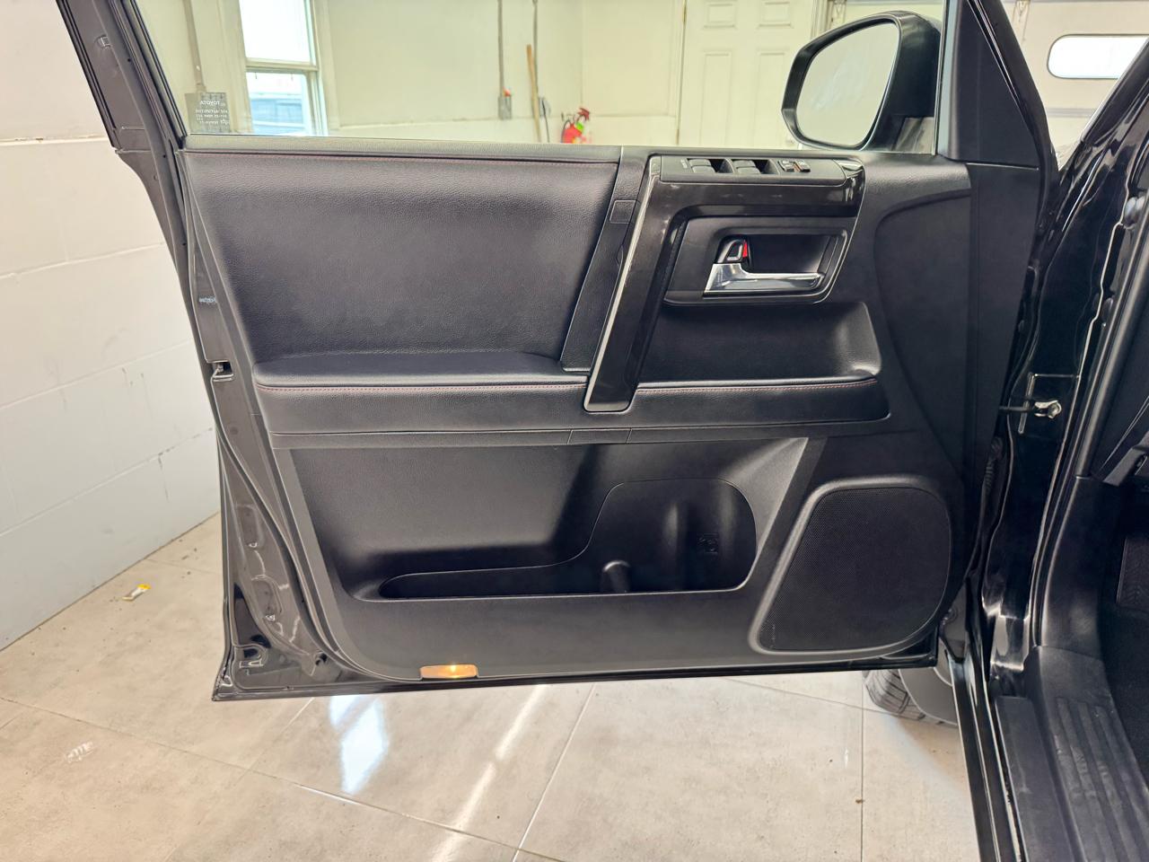 Toyota 4Runner TRD Off Road 4WD (Natl) 2022