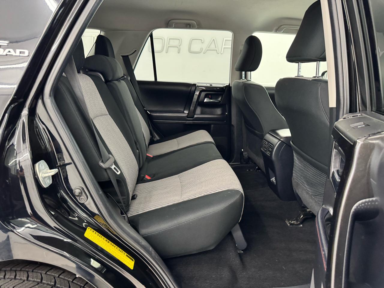 Toyota 4Runner TRD Off Road 4WD (Natl) 2022
