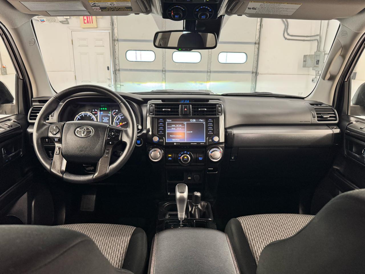 Toyota 4Runner TRD Off Road 4WD (Natl) 2022